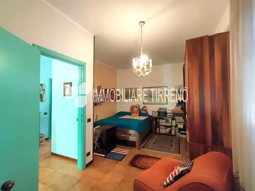 Immagine 16 di Villa in vendita  a Massa