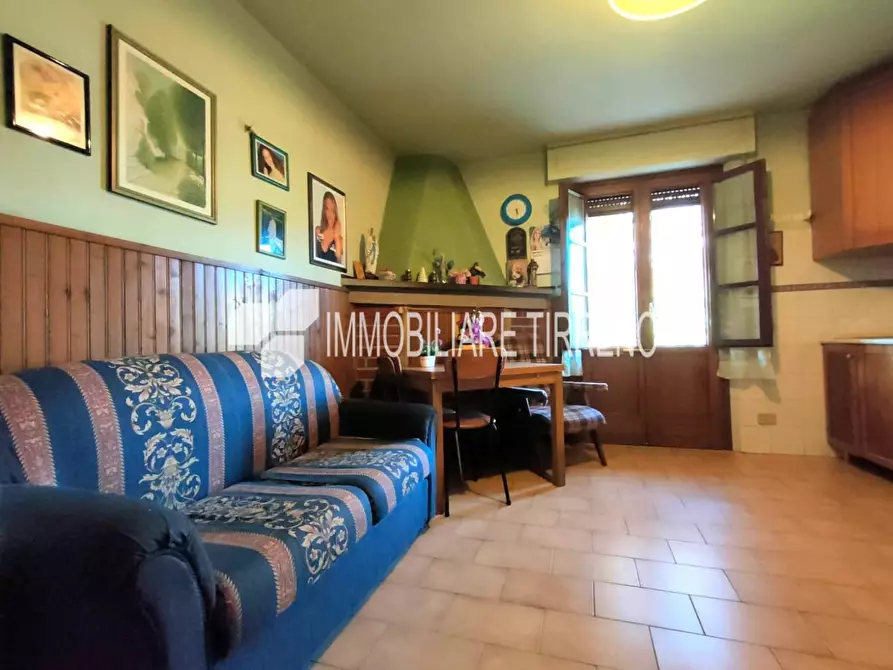 Immagine 26 di Villa in vendita  a Massa