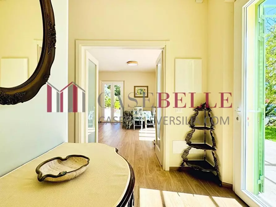 Immagine 2 di Villa in affitto  a Forte Dei Marmi