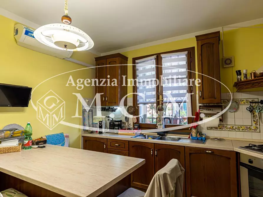 Immagine 8 di Porzione di casa in vendita  a Santa Maria A Monte