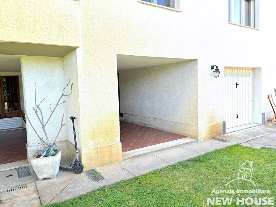 Immagine 67 di Villa in vendita  a Pisa