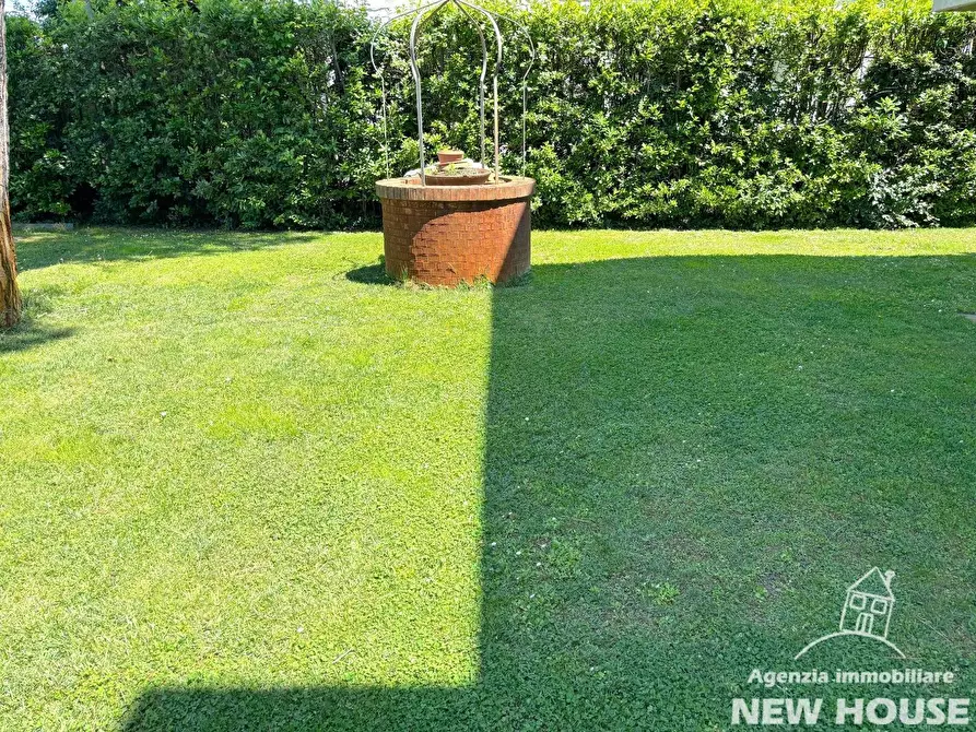 Immagine 65 di Villa in vendita  a Pisa