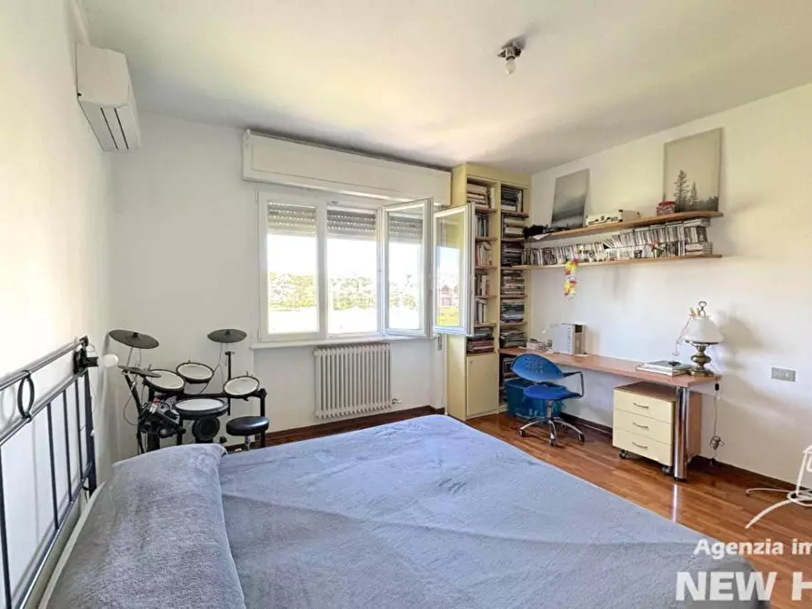 Immagine 25 di Villa in vendita  a Pisa