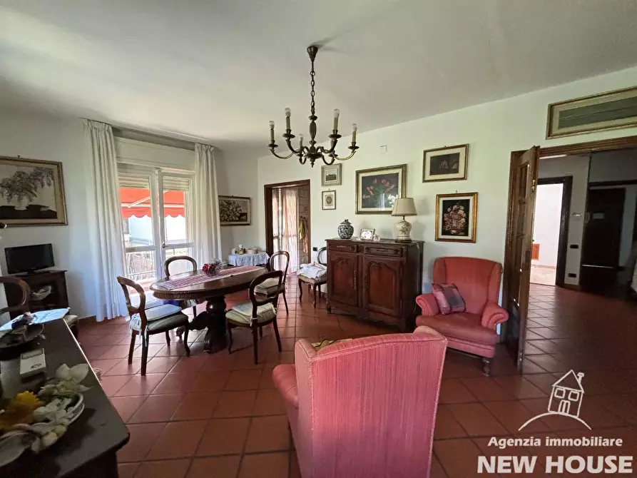 Immagine 52 di Villa in vendita  a Pisa