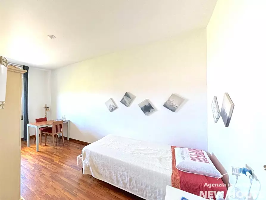 Immagine 20 di Villa in vendita  a Pisa