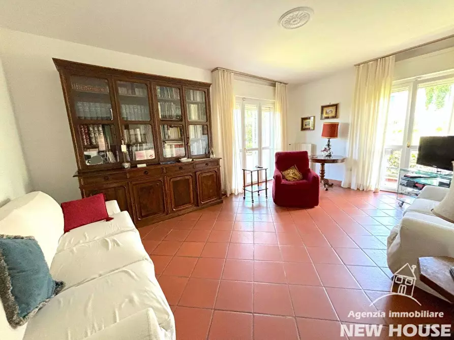 Immagine 45 di Villa in vendita  a Pisa