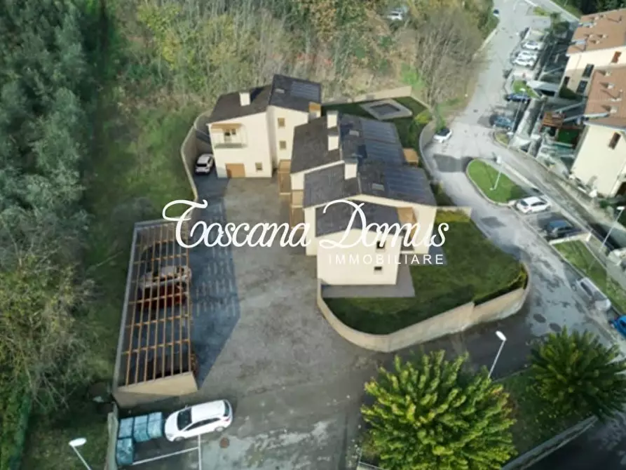 Immagine 3 di Casa bifamiliare in vendita  a Monteriggioni