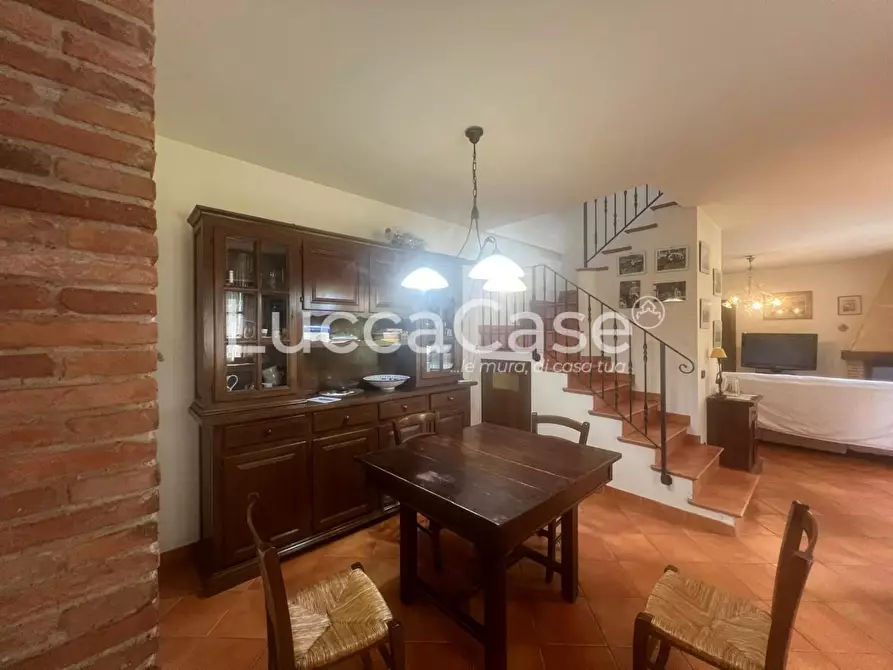 Immagine 25 di Rustico / casale in vendita  a Capannori