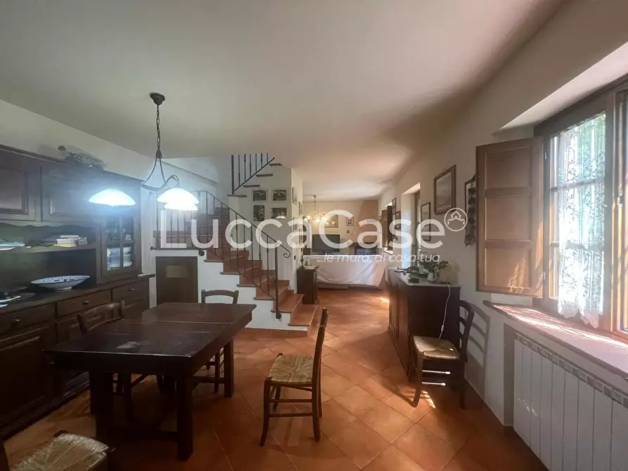 Immagine 24 di Rustico / casale in vendita  a Capannori