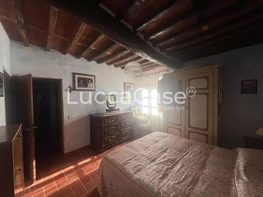 Immagine 25 di Rustico / casale in vendita  a Capannori