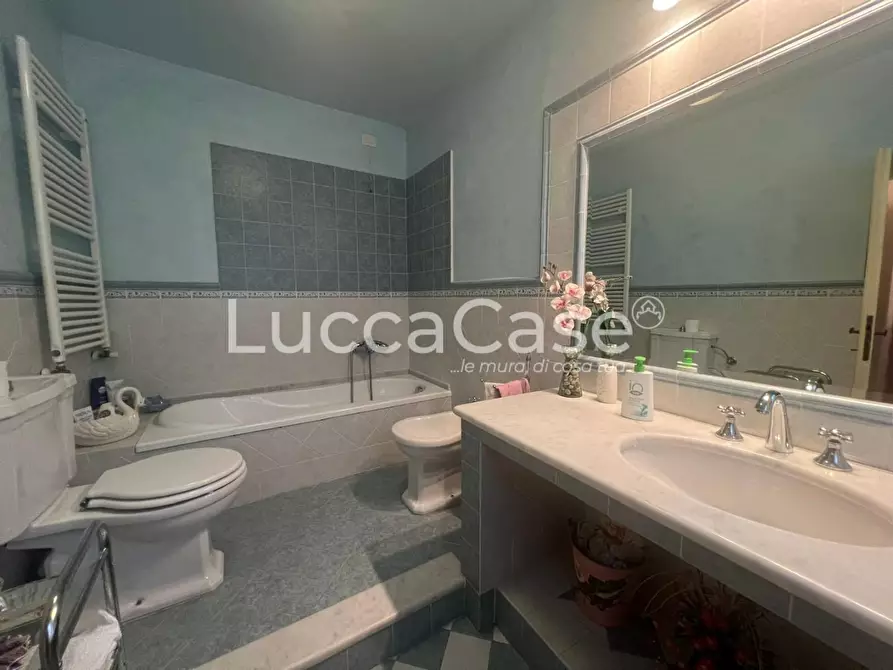 Immagine 20 di Rustico / casale in vendita  a Capannori