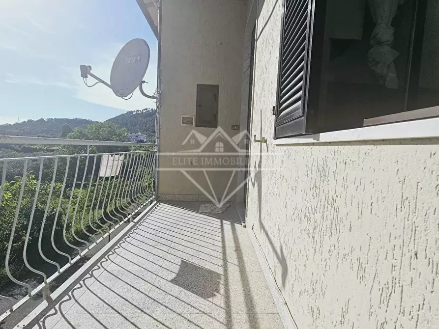 Immagine 13 di Casa bifamiliare in vendita  a Ortonovo