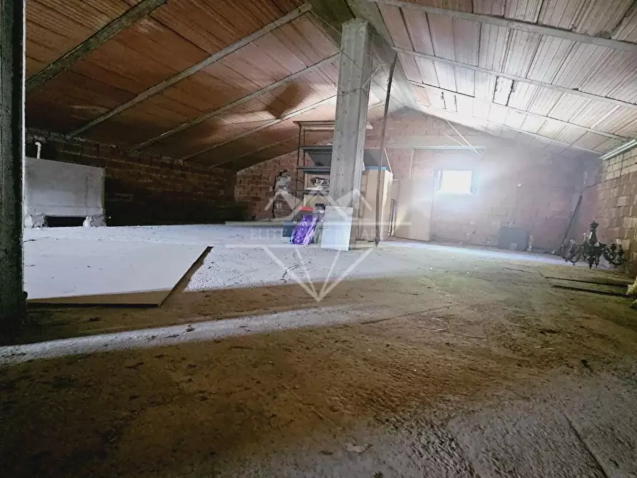 Immagine 2 di Casa bifamiliare in vendita  a Ortonovo