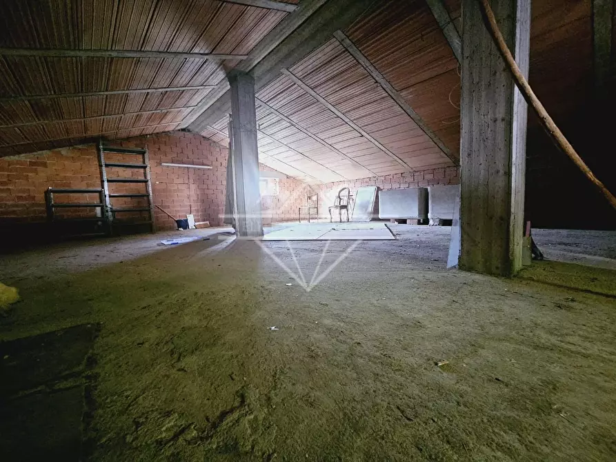 Immagine 10 di Casa bifamiliare in vendita  a Ortonovo