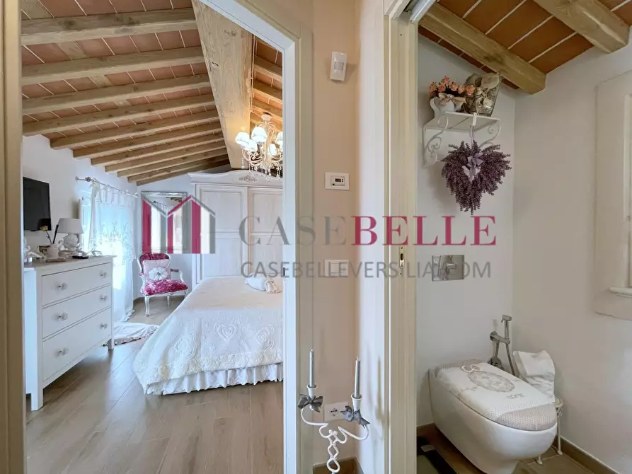 Immagine 33 di Casa indipendente in vendita  a Camaiore