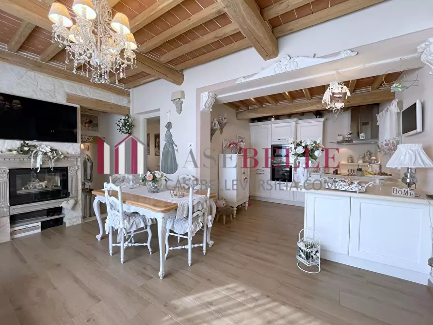 Immagine 4 di Casa indipendente in vendita  a Camaiore
