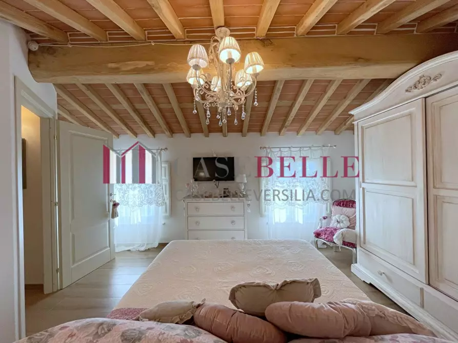 Immagine 39 di Casa indipendente in vendita  a Camaiore