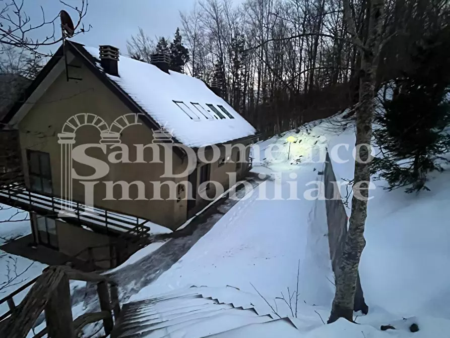 Immagine 9 di Casa bifamiliare in vendita  a Castiglione Di Garfagnana