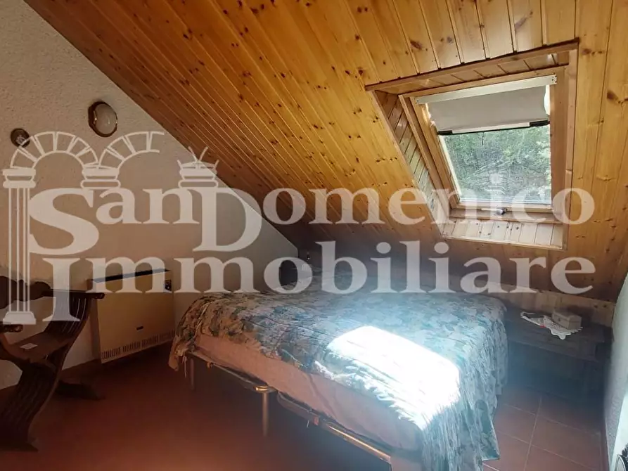 Immagine 30 di Casa bifamiliare in vendita  a Castiglione Di Garfagnana