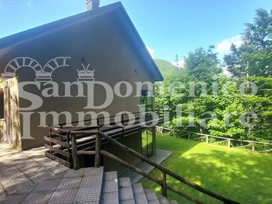 Immagine 4 di Casa bifamiliare in vendita  a Castiglione Di Garfagnana