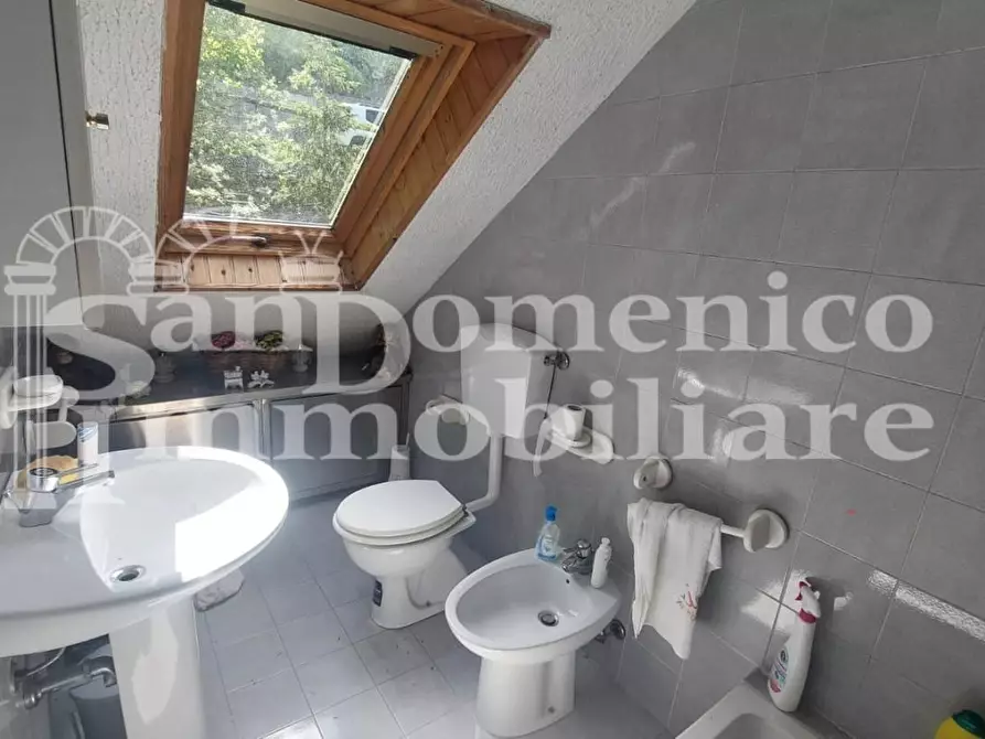 Immagine 25 di Casa bifamiliare in vendita  a Castiglione Di Garfagnana