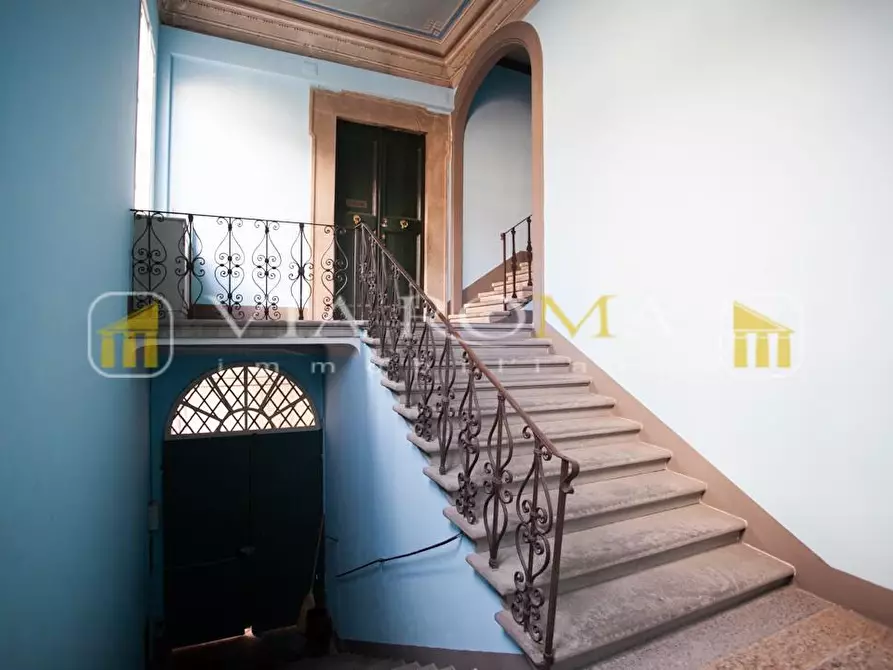 Immagine 22 di Appartamento in vendita  a Lucca