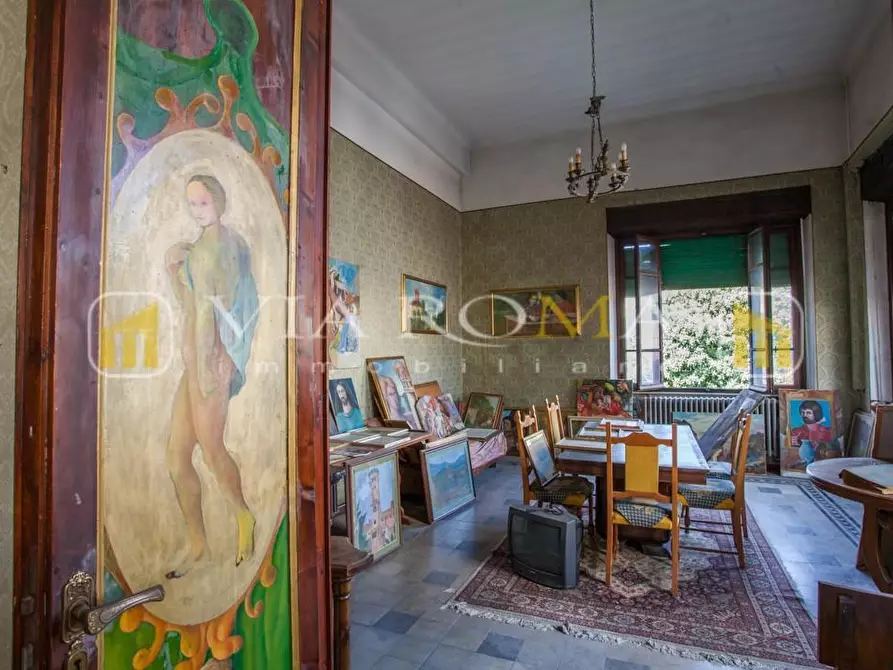 Immagine 20 di Appartamento in vendita  a Lucca