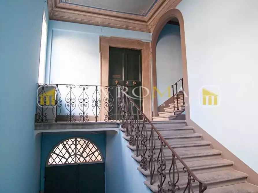 Immagine 23 di Appartamento in vendita  a Lucca