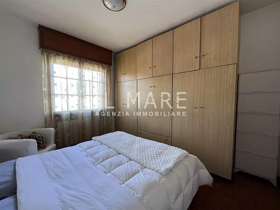 Immagine 15 di Villa in vendita  a Massa