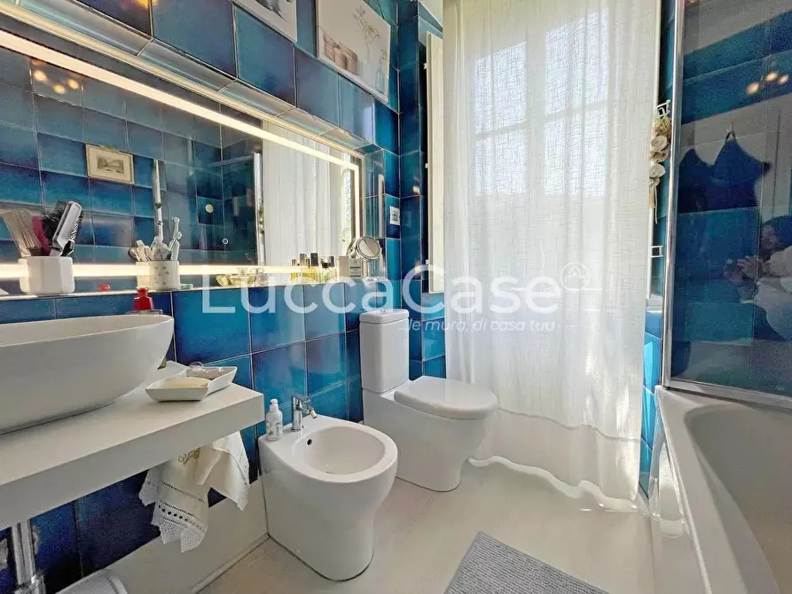 Immagine 18 di Porzione di casa in vendita  a Capannori