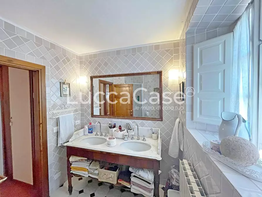 Immagine 29 di Porzione di casa in vendita  a Capannori