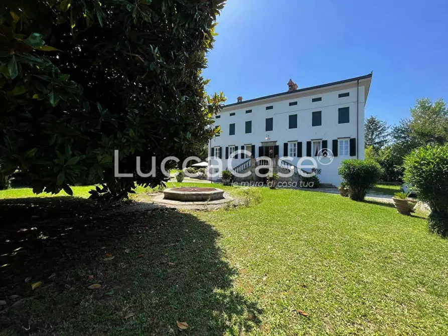 Immagine 45 di Porzione di casa in vendita  a Capannori