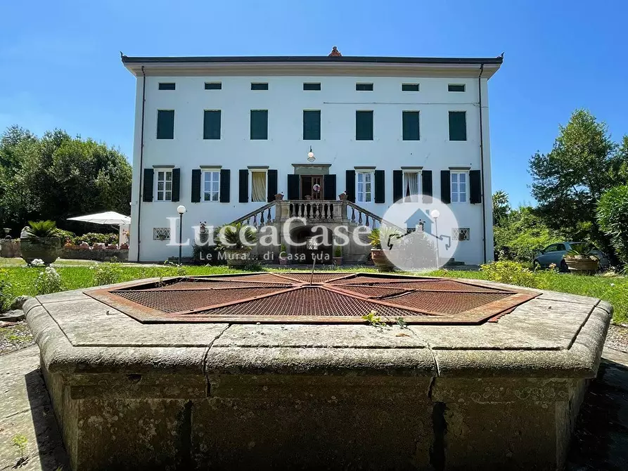 Immagine 1 di Porzione di casa in vendita  a Capannori