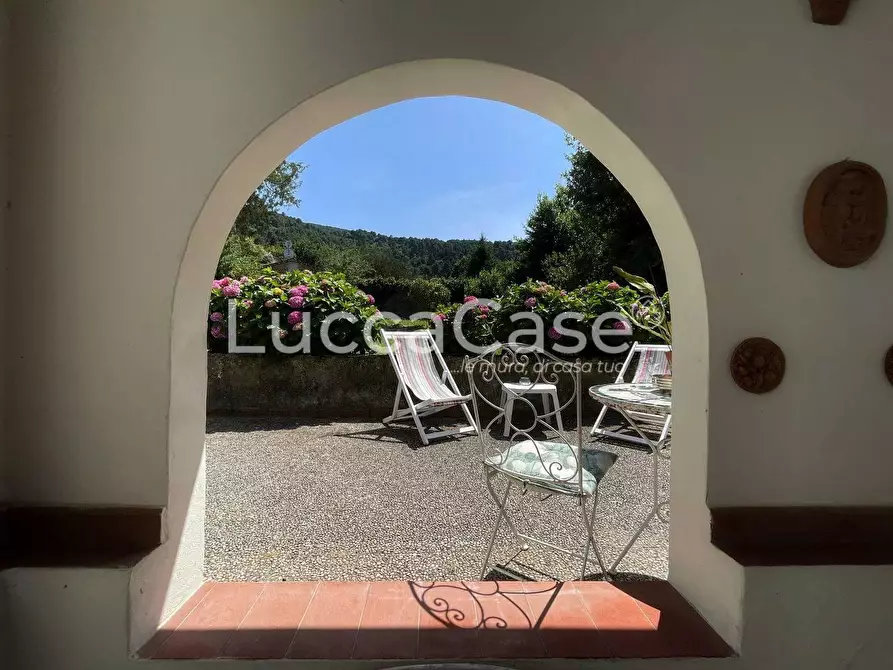 Immagine 40 di Porzione di casa in vendita  a Capannori