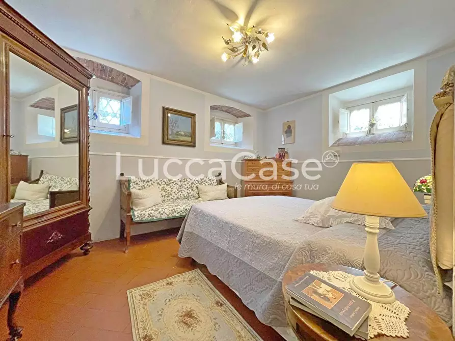 Immagine 31 di Porzione di casa in vendita  a Capannori