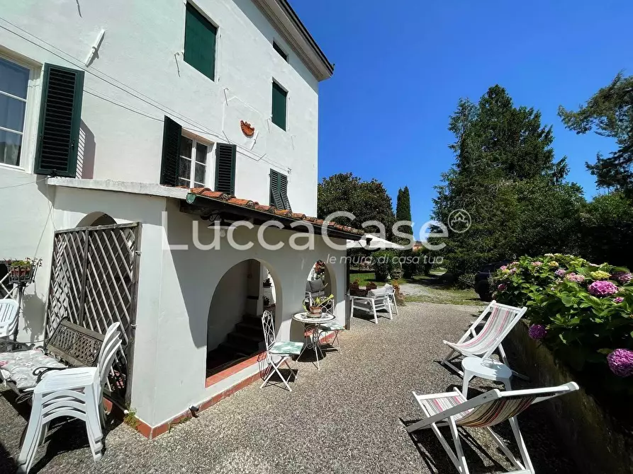 Immagine 44 di Porzione di casa in vendita  a Capannori