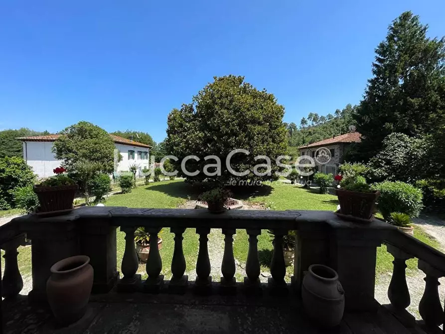 Immagine 2 di Porzione di casa in vendita  a Capannori