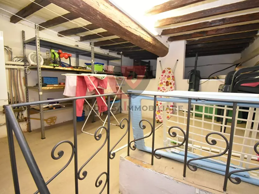 Immagine 15 di Appartamento in vendita  a Siena