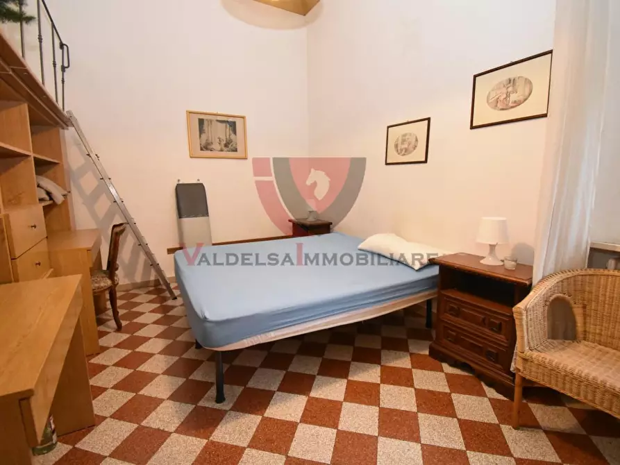 Immagine 27 di Appartamento in vendita  a Siena