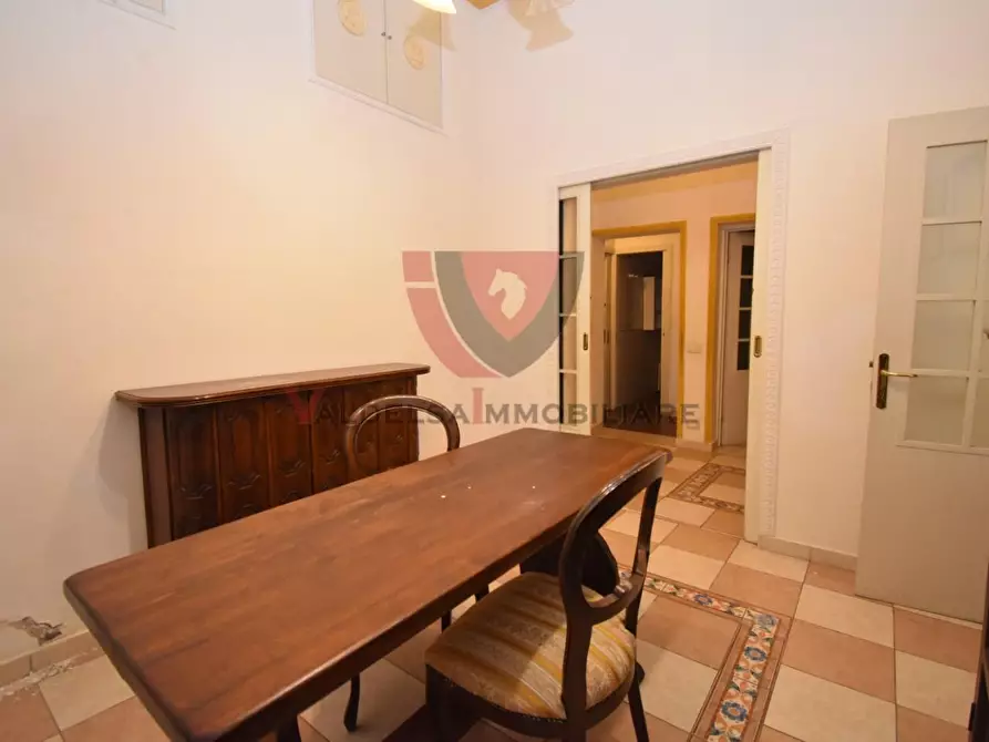 Immagine 7 di Appartamento in vendita  a Siena