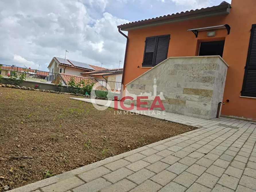 Immagine 4 di Villetta a schiera in vendita  a Colle Di Val D'elsa