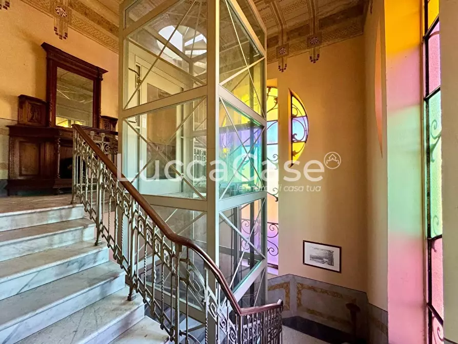 Immagine 28 di Villa in vendita  a Lucca