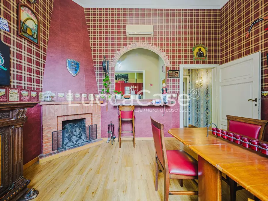 Immagine 36 di Villa in vendita  a Lucca