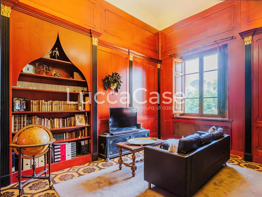 Immagine 30 di Villa in vendita  a Lucca