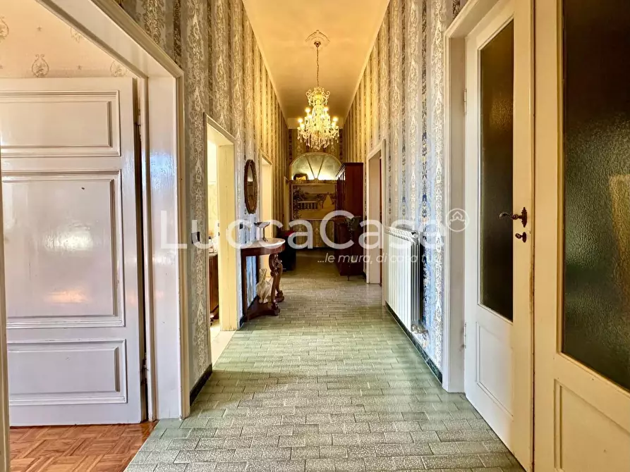 Immagine 29 di Villa in vendita  a Lucca