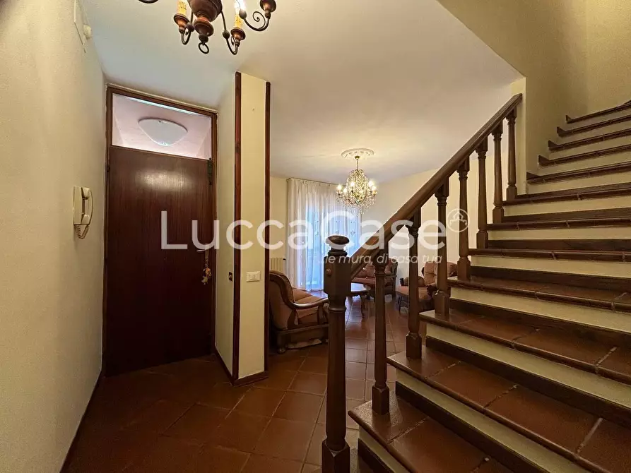 Immagine 12 di Villetta a schiera in affitto  a Capannori