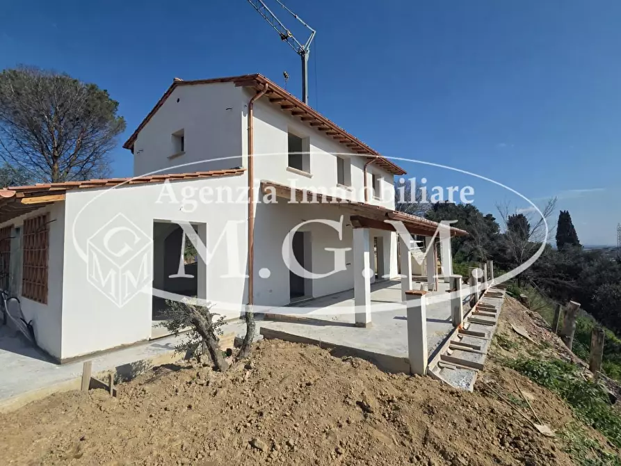 Immagine 1 di Villa in vendita  a Santa Maria A Monte