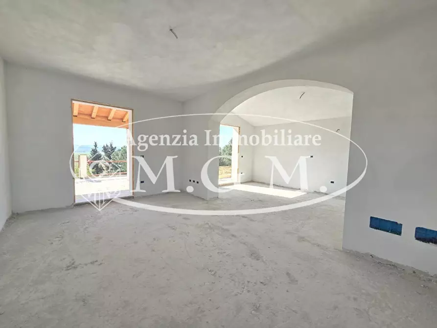 Immagine 2 di Villa in vendita  a Santa Maria A Monte