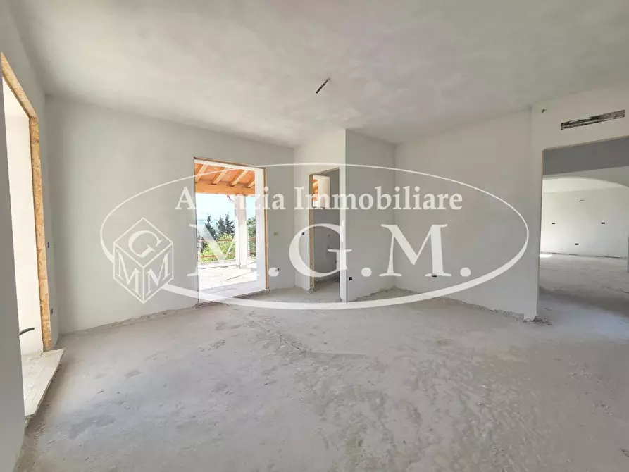 Immagine 5 di Villa in vendita  a Santa Maria A Monte