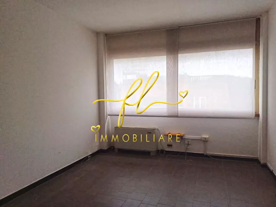 Immagine 6 di Ufficio in vendita  a Castagneto Carducci